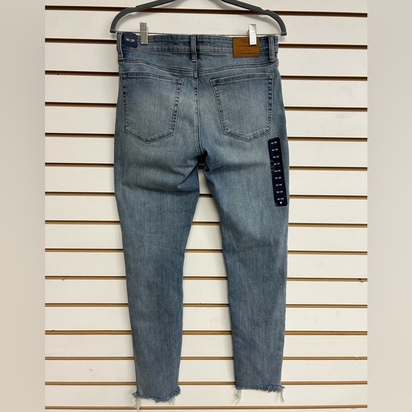 Lucky Brand Stella Skinny Distressed Jeans Frayed/Raw Hem NWT Size 10/30 Stretch - Picture 4 of 15